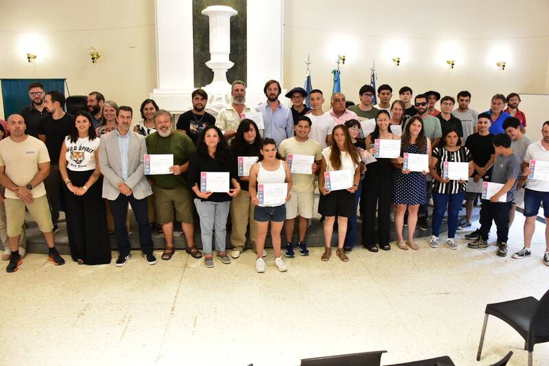Entregan certificados a nuevos especialistas en Producción Lechera