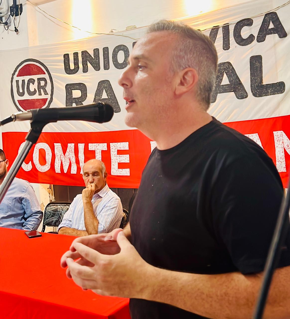 Pérez Naveiro: ”El radicalismo no pide permiso a Salaberry para presentarse a elecciones”