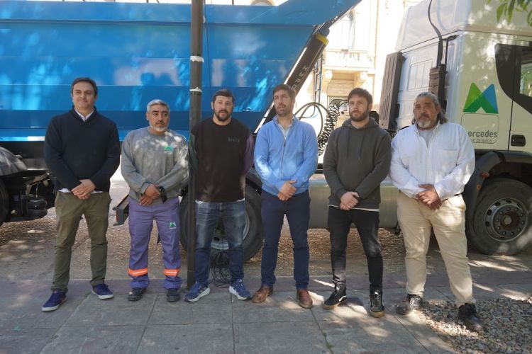 Mercedes: El Municipio suma 2 nuevos camiones y 1 batea para servicios públicos