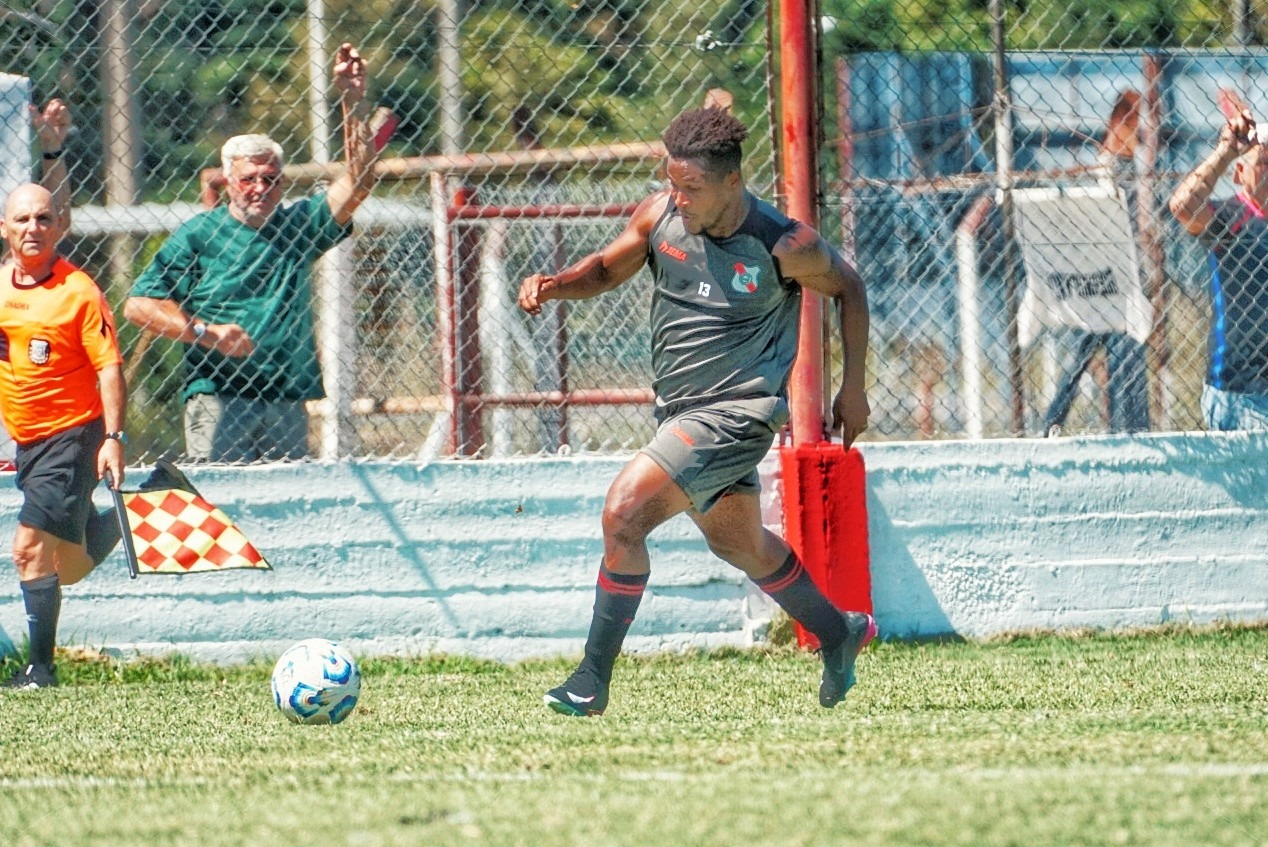 Luján sumó rodaje ante Gimnasia de Chivilcoy en el Estadio 1° de Abril