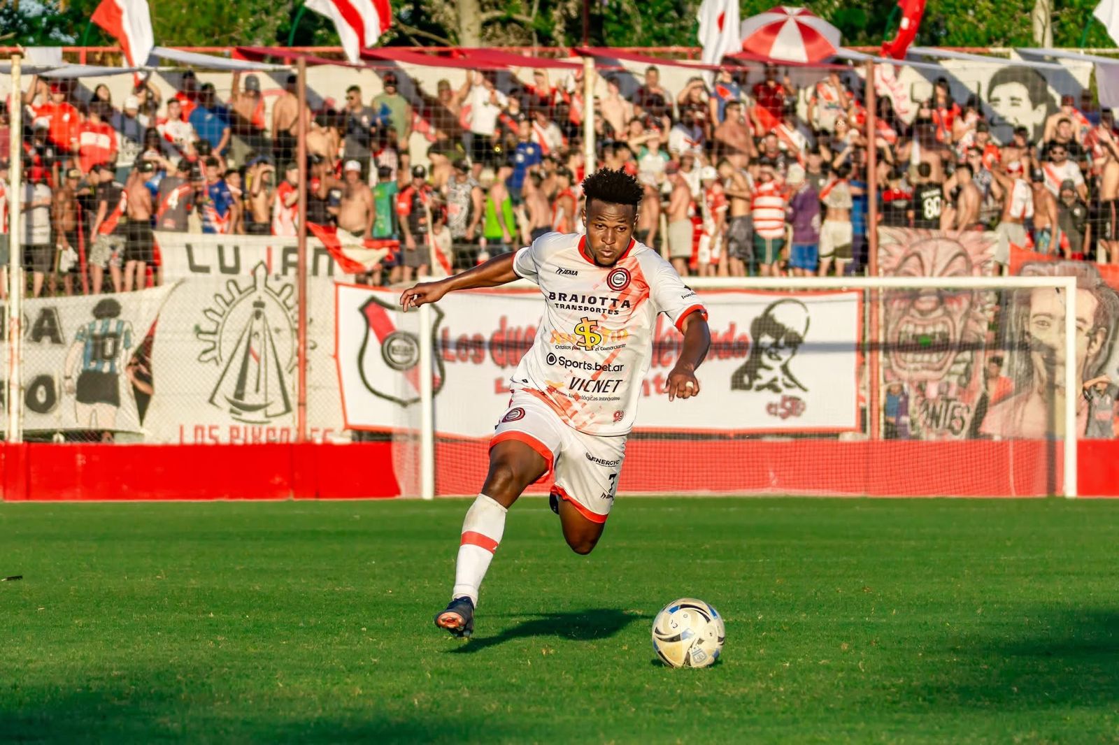 El Lujanero cayó ante Sportivo Barracas por 1-0 en el debut de la Primera C