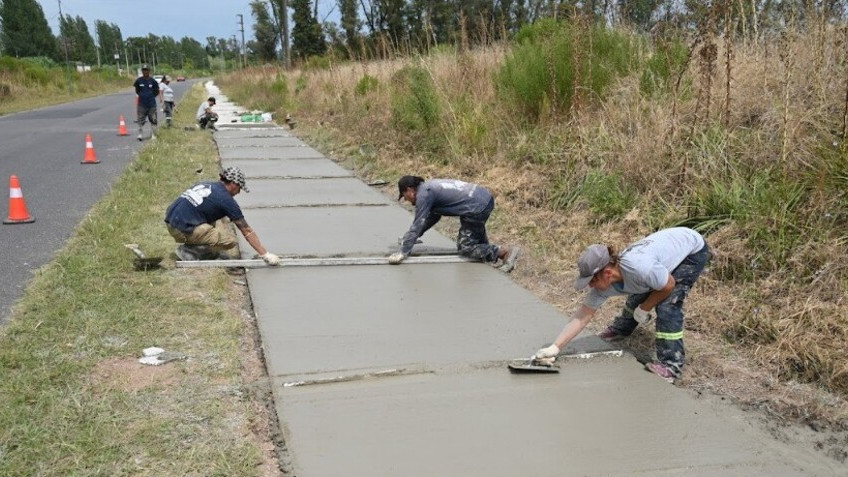 Se retomó la construcción de la bicisenda entre Jáuregui y Luján