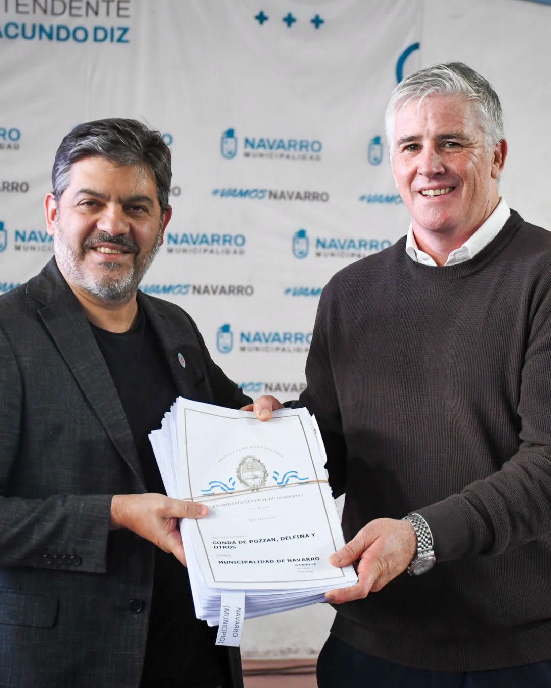 Navarro: Facundo Diz y Carlos Bianco encabezaron la entrega de 190 escrituras, netbooks y la reinauguración de la Plaza Bomberos Voluntarios