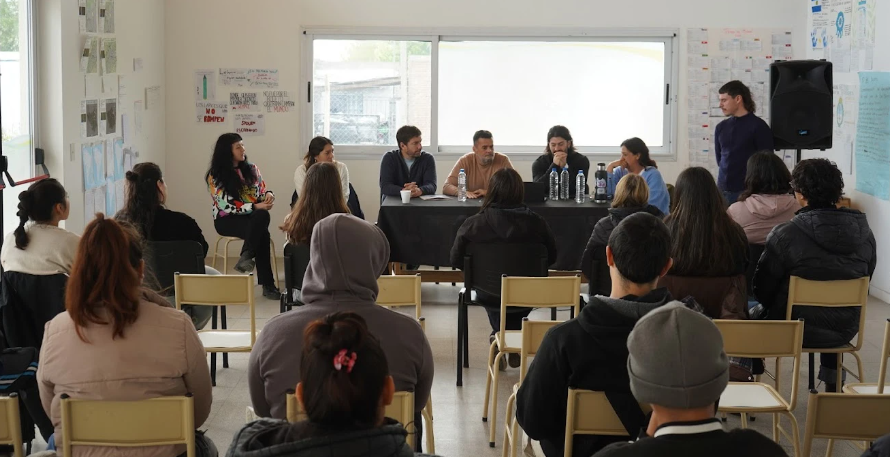 Mercedes: Se firmó el convenio para poner en marcha el programa “Emprende Joven” en el barrio Mutti